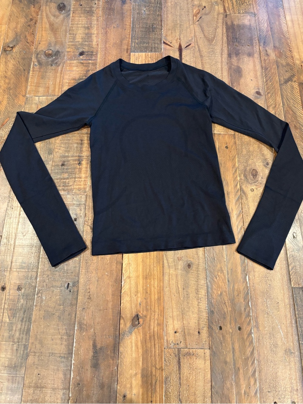 lululemon athletica Black Long-Sleeve Crew Top